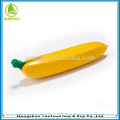 Pluma de bola de forma linda banana de plástico para la promoción